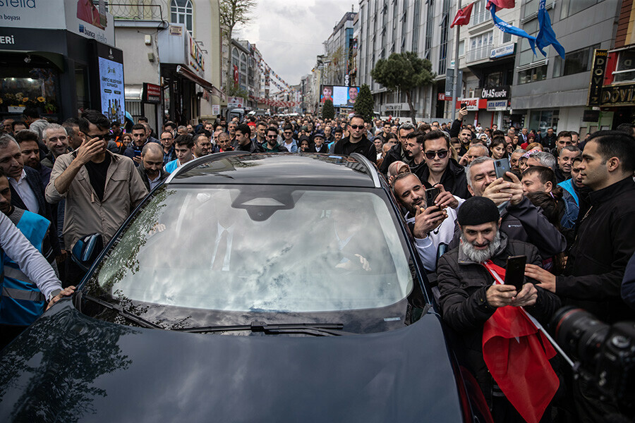 Bakan Soylu konuşma yaptığı sırada müzik çalan Yeşil Sol Partililere tepki gösterdi: Sorsanız özgürlük yok Bakan Soylu konuşma yaptığı sırada müzik çalan Yeşil Sol Partililere tepki gösterdi: Sorsanız özgürlük yok