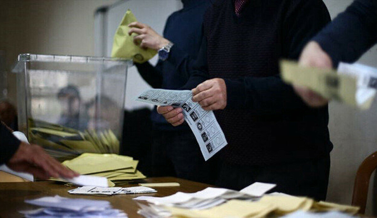 YSK&#039;dan sandık kurulları için karar: 3 parti temsilci gönderemeyecek