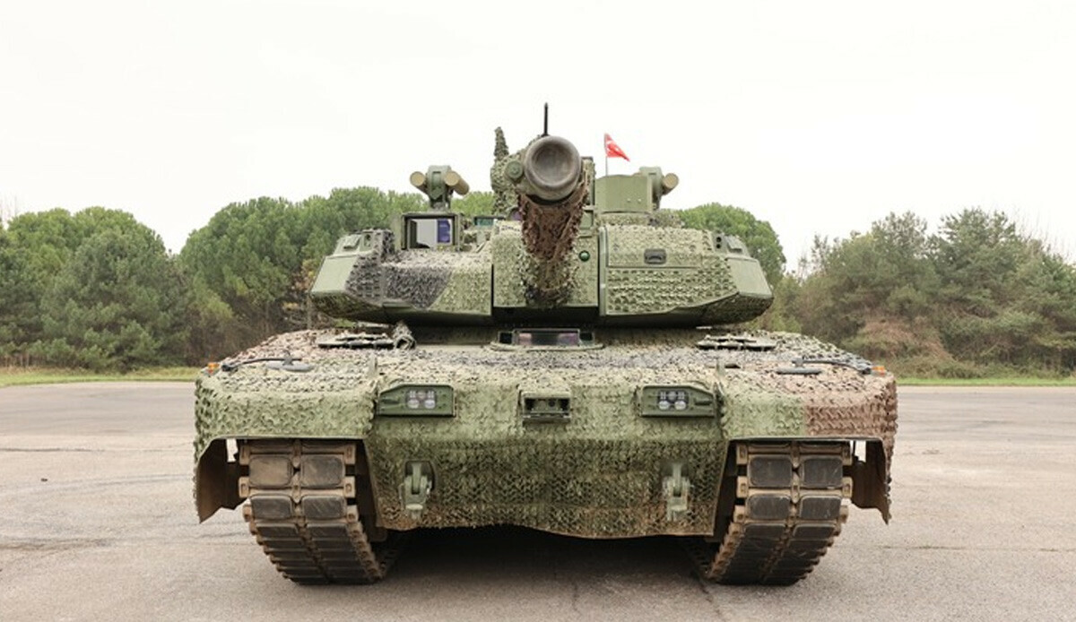 Bakan Akar müjdeyi verdi, tarih belli oldu: İlk milli muharebe tankımız Altay'ı teslim alacağız Bakan Akar müjdeyi verdi, tarih belli oldu: İlk milli muharebe tankımız Altay'ı teslim alacağız