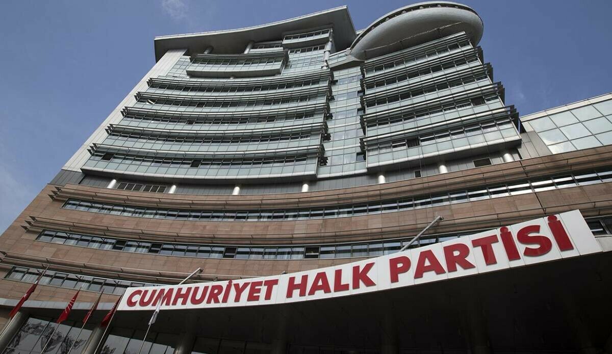 CHP&#039;li yönetici AK Parti&#039;den yardım istedi, görevinden alındı