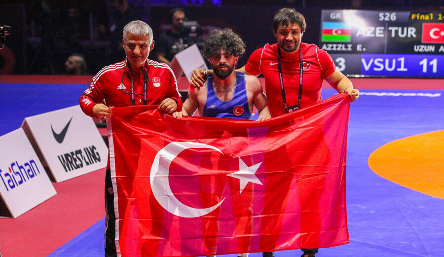 Son Dakika! Rıza Kayaalp 12. kez Avrupa şampiyonu! Karelin’in rekoruna ortak oldu Son Dakika! Rıza Kayaalp 12. kez Avrupa şampiyonu! Karelin’in rekoruna ortak oldu