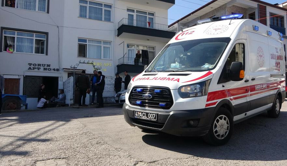 Kocaeli’de kan donduran cinayet! Ağabeyini uykusunda öldürdü, elinde bıçakla evden kaçtı