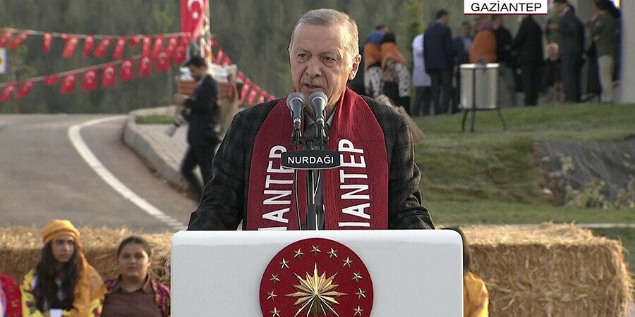 Son dakika... Cumhurbaşkanı Erdoğan çiftçilere 10 yeni müjdeyi peş peşe sıraladı: Faizsiz kredi desteği Son dakika... Cumhurbaşkanı Erdoğan çiftçilere 10 yeni müjdeyi peş peşe sıraladı: Faizsiz kredi desteği