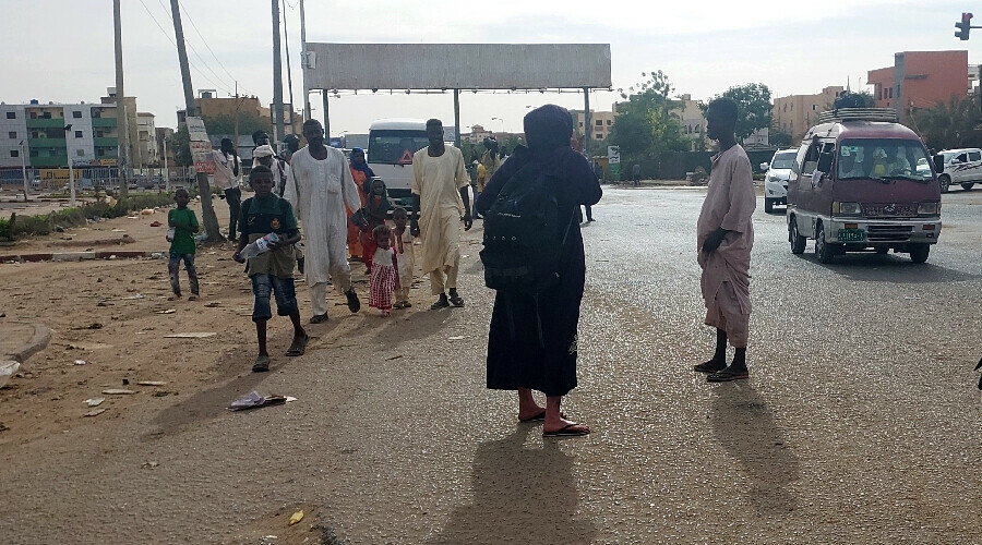 Çatışmaların esir aldığı Sudan'dan ayrılıyorlar: Yabancı ülke insanları tahliye ediliyor