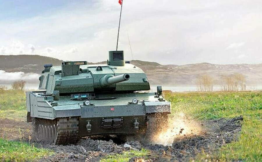 <p>LEOPARD 2 Mürettebat: Dört Ana silah: 120 mm yivsiz Motor gücü: 1.500 beygir Maliyet: 5.7 milyon $ (2007) Azami hız: 72 km</p>