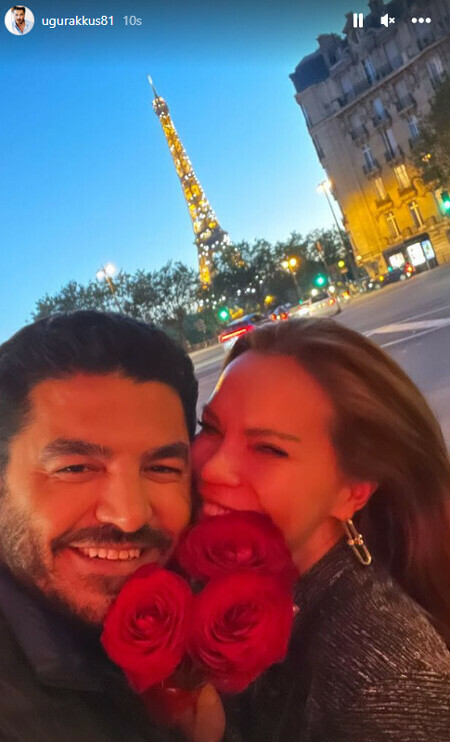 Boşanacakları iddia edilmişti... Ebru Şallı ile Uğur Akkuş Paris tatilinde buzları eritti Boşanacakları iddia edilmişti... Ebru Şallı ile Uğur Akkuş Paris tatilinde buzları eritti
