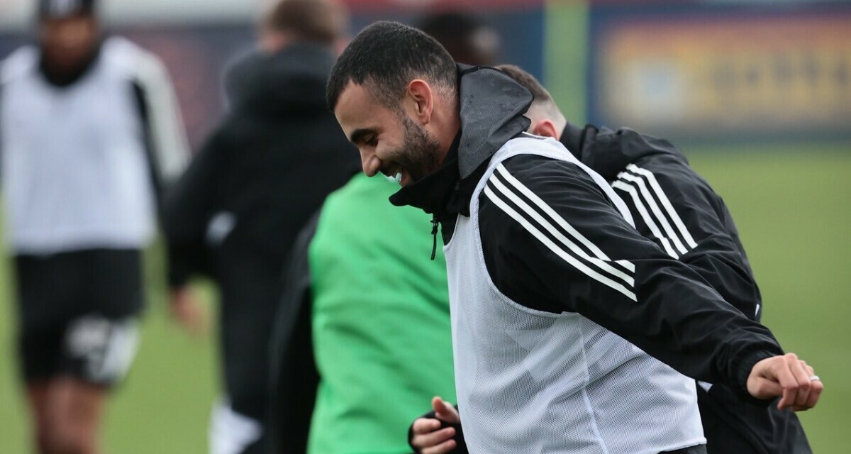 Beşiktaş'ta Galatasaray derbisi öncesi Rachid Ghezzal belirsizliği yaşanıyor Beşiktaş'ta Galatasaray derbisi öncesi Rachid Ghezzal belirsizliği yaşanıyor