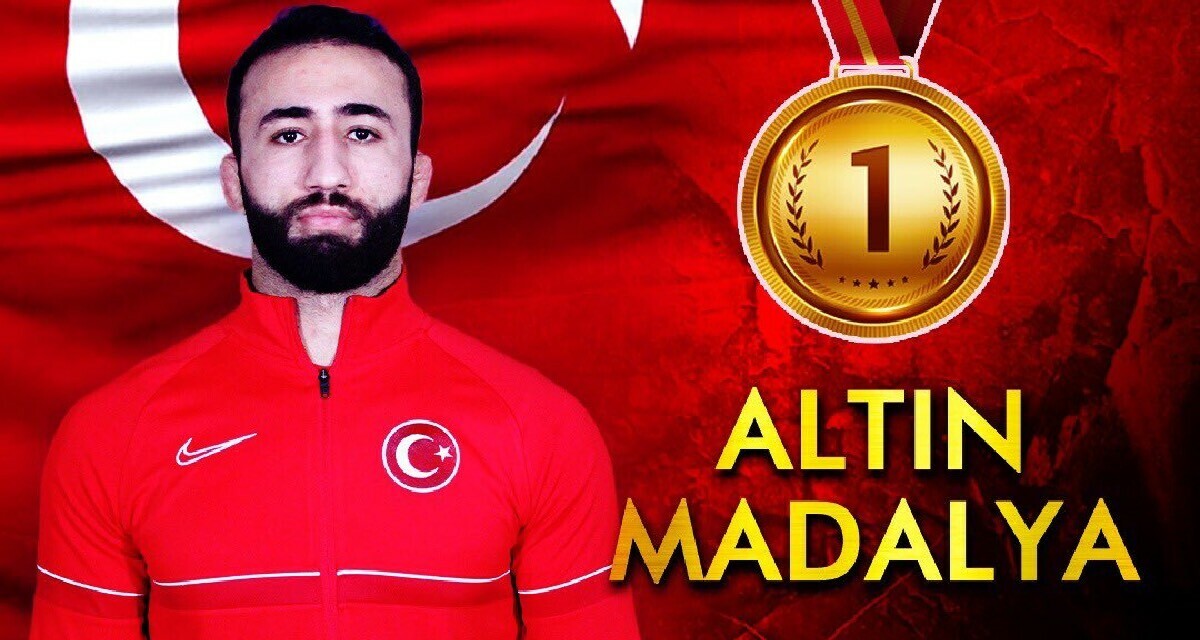 Dünya şampiyonu milli güreşçi Burhan Akbudak'tan Avrupa şampiyonasında altın madalya Dünya şampiyonu milli güreşçi Burhan Akbudak'tan Avrupa şampiyonasında altın madalya