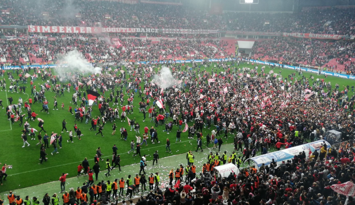 Şampiyon Samsunspor, Keçiörengücü'ne gol yağdırdı Şampiyon Samsunspor, Keçiörengücü'ne gol yağdırdı
