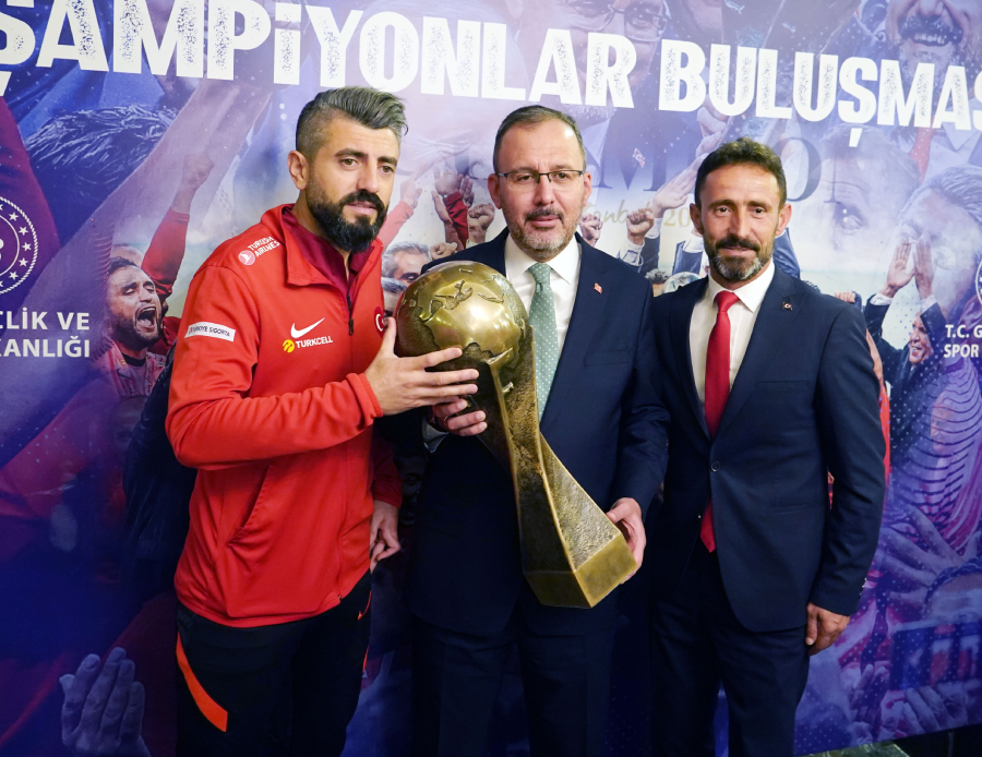 Türkiye'de ilk kez yapılacak! Milli sporcular 10 kategoride ödül alacak