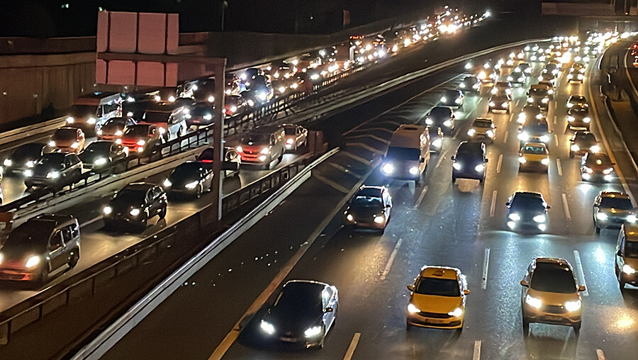 Bayram ve tatil bitti, trafik çilesi devam etti
