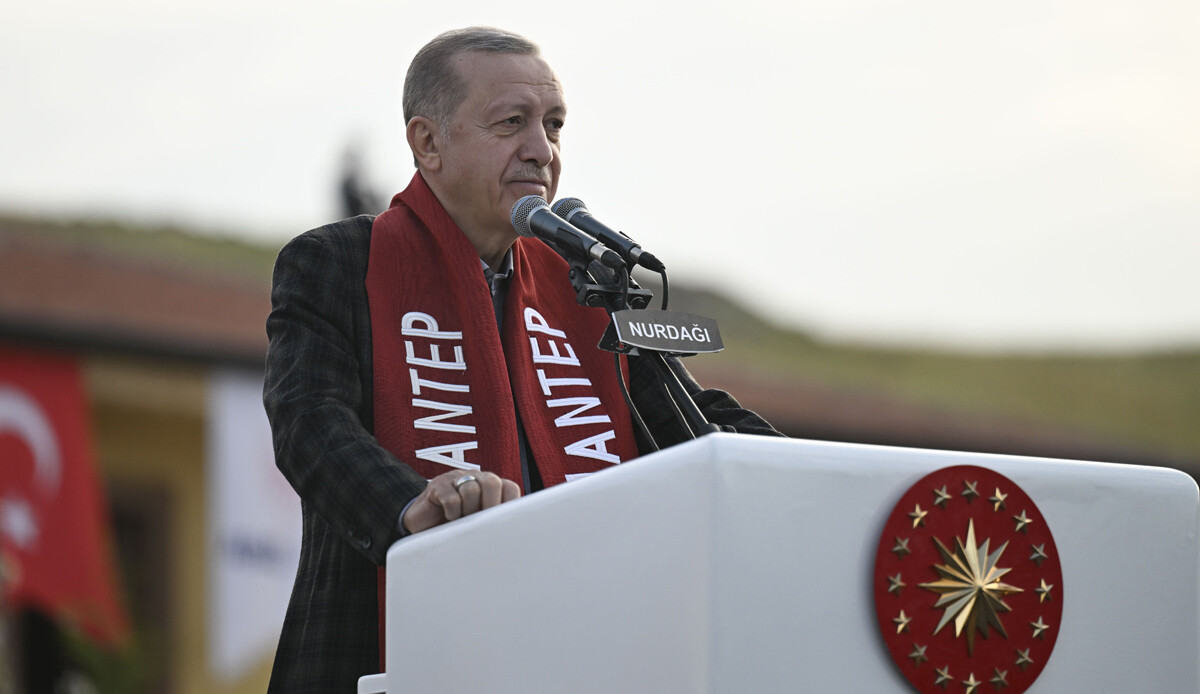 Erdoğan, üç büyük mitinge hazırlanıyor Erdoğan, üç büyük mitinge hazırlanıyor