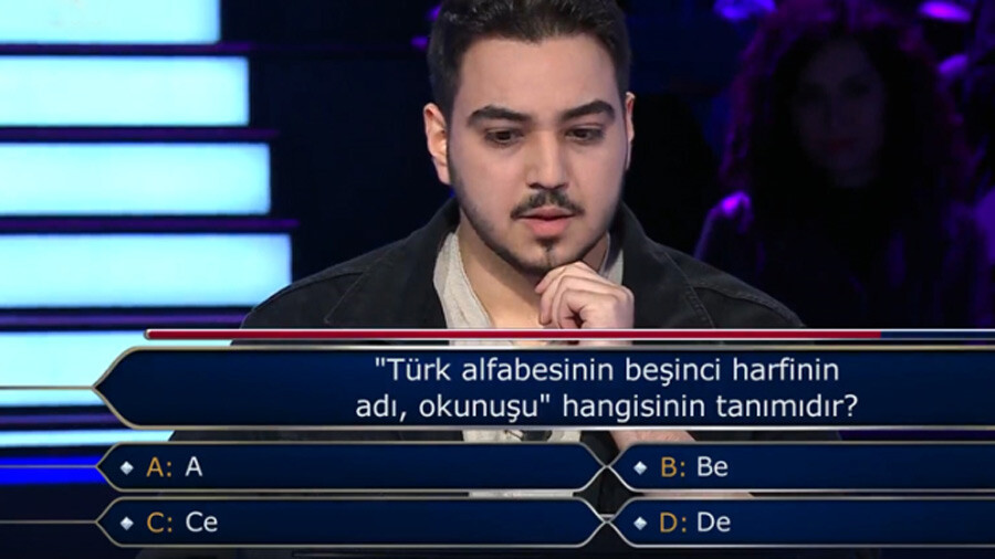 Milyoner’de üniversite öğrencisi ikinci soruda takıldı, izleyenlere pes dedirtti Milyoner’de üniversite öğrencisi ikinci soruda takıldı, izleyenlere pes dedirtti