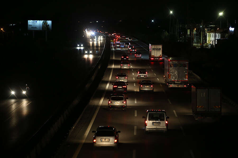 Bayram ve tatil bitti, trafik çilesi devam etti