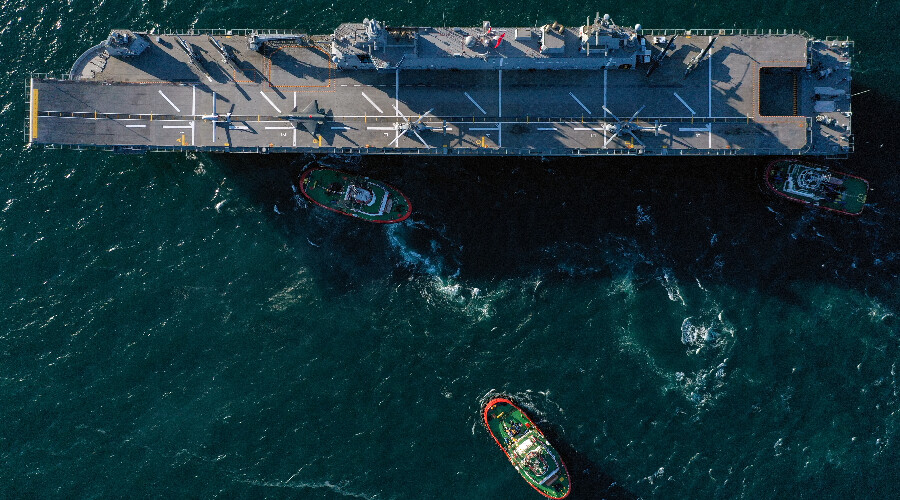 TCG Anadolu dosta güven verirken, düşmana korku salıyor