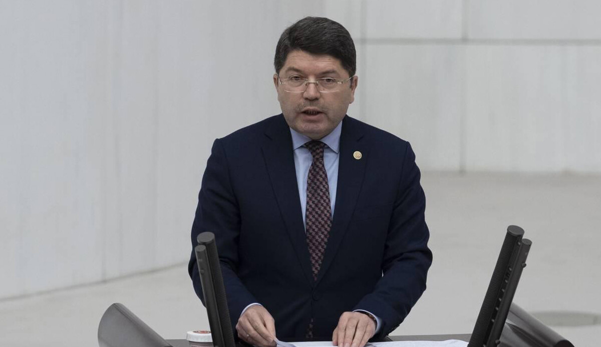 HDP'ye tepki var: Hangi emeğin karşılığını alacaklar? HDP'ye tepki var: Hangi emeğin karşılığını alacaklar?