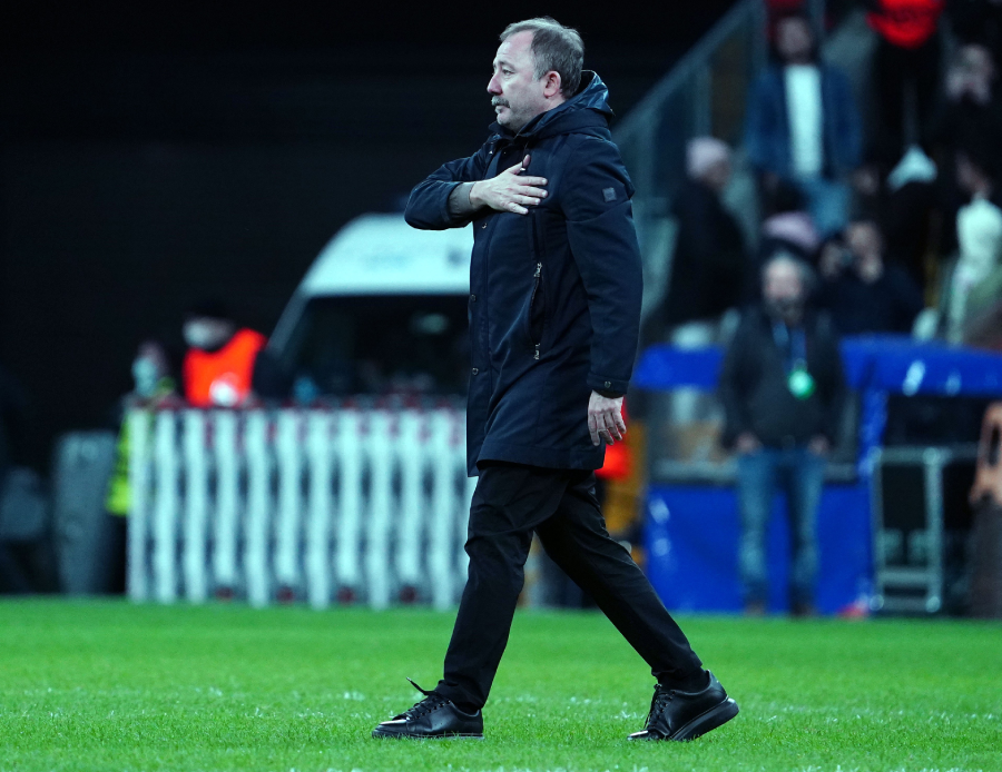 Şampiyonluk yolunda son hamle Sergen Yalçın! Gündemi sallayan görüşme ortaya çıktı