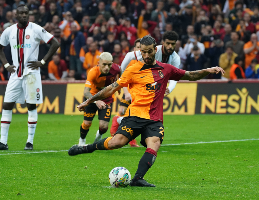 Okan Buruk, derbi öncesi kural koydu! Artık penaltıları o isim kullanacak