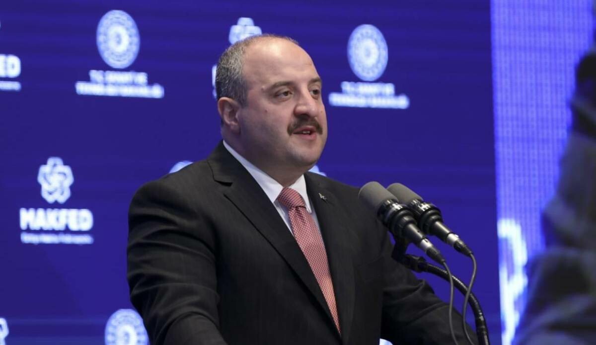 Bakan Varank'tan İmamoğlu'na Togg teklifi: Togg'u veririm şartım var Bakan Varank'tan İmamoğlu'na Togg teklifi: Togg'u veririm şartım var