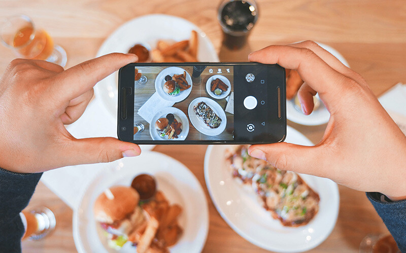 <p>Şirketin İngiltere'de test ettiği bu özellik ile kullanıcılar daha fazla fotoğraf paylaşabilecek. Bonus BeReal isimli özellik, kullanıcıların normal BeReal'lerini zamanında paylaşmaları koşuluyla, istedikleri zamanlarda günde iki fazladan anlık görüntü paylaşmalarına izin verecek. </p>