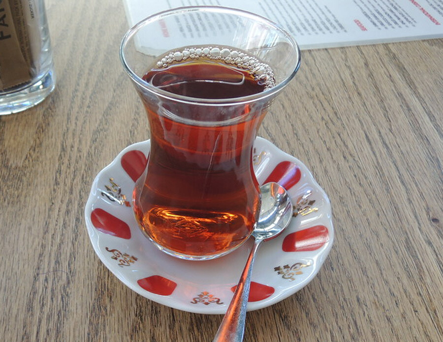 Çay tabağındaki motiflerin bir anlamı varmış… Kimse bilmiyordu