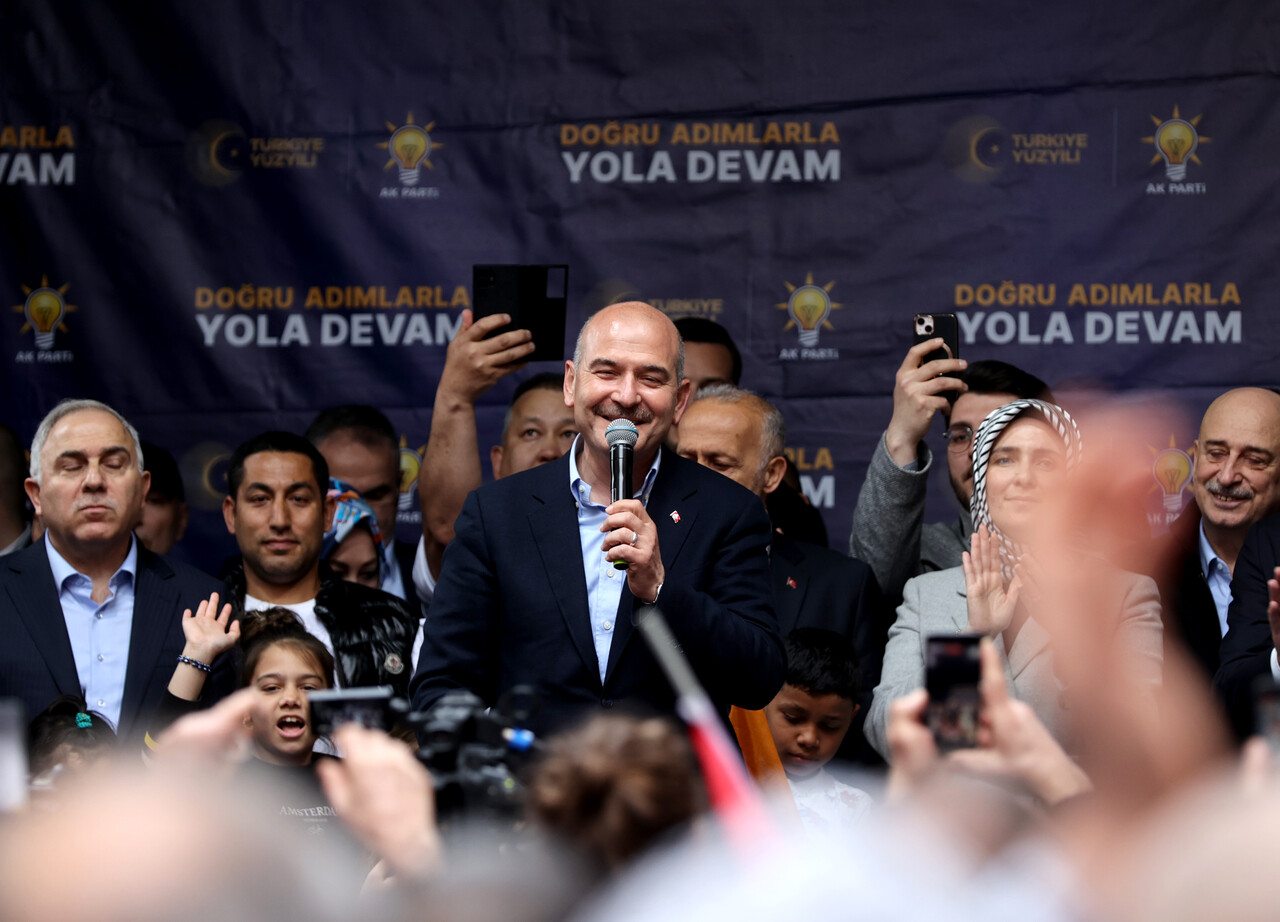 Bakan Soylu güzel haberi duyurdu: Diyarbakır annelerinden biri daha evladına kavuşuyor Bakan Soylu güzel haberi duyurdu: Diyarbakır annelerinden biri daha evladına kavuşuyor