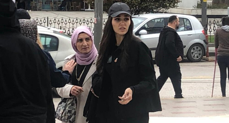 Hande Erçel'in acı kaybı... Dedesini son yolculuğuna uğurladı