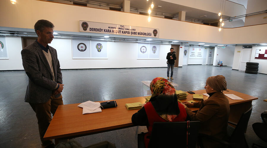 Yurt dışı seçmeni sandığa gidiyor: Sınır kapılarında oy verme işlemi başladı