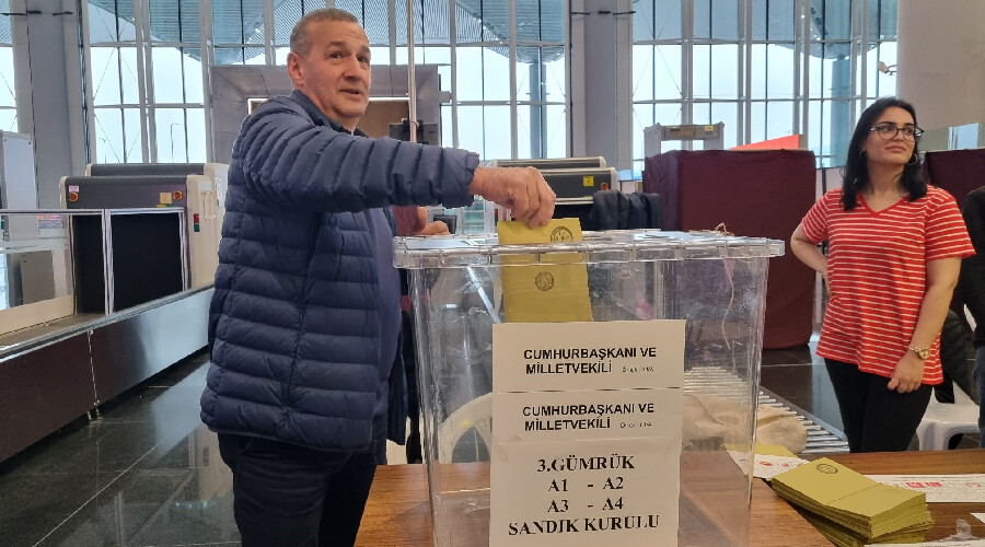 Gurbetçiler, Cumhurbaşkanlığı seçimi için sandık başına gitti