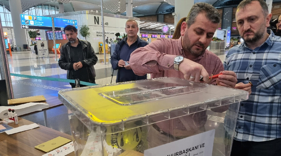 Gurbetçiler, Cumhurbaşkanlığı seçimi için sandık başına gitti
