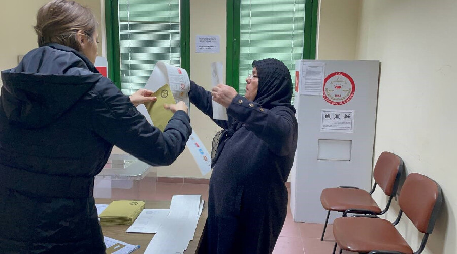 Gurbetçiler, Cumhurbaşkanlığı seçimi için sandık başına gitti
