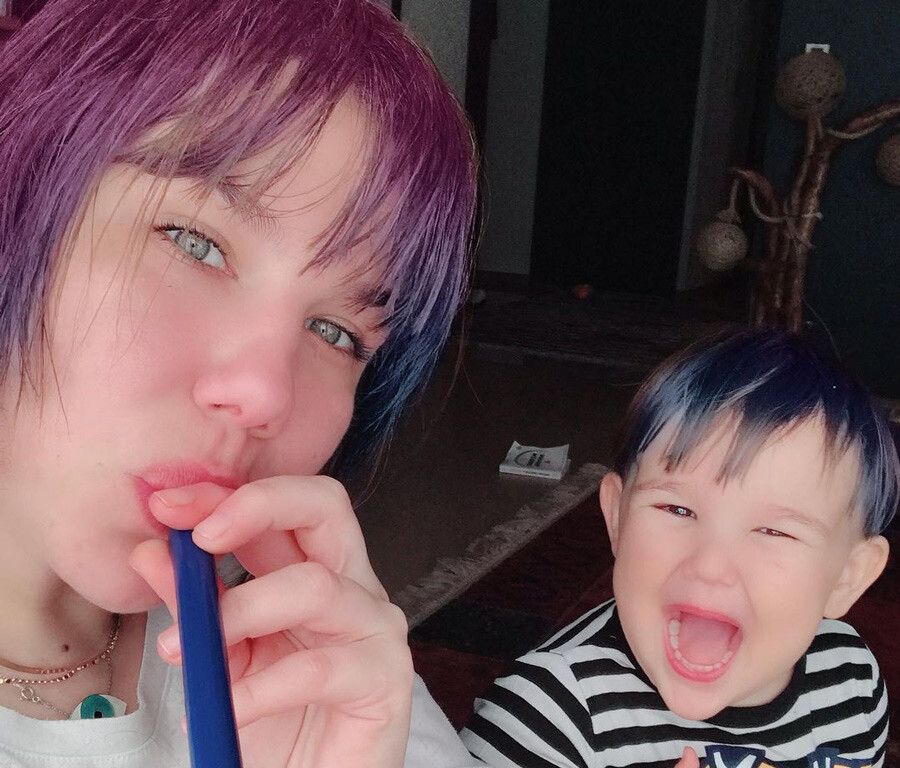 Sosyal medya fenomeni Pucca’nın 6 yaşındaki oğlu 3. kattan düştü