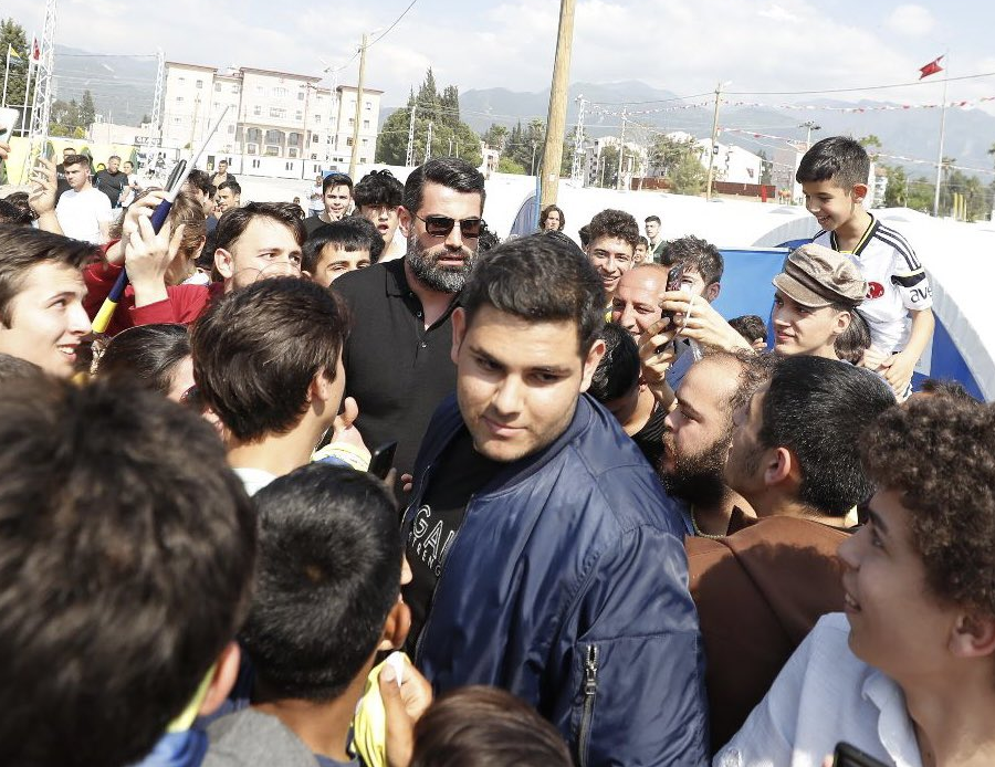 TFF ve GoArt Metaverse platformu deprem bölgesi için harekete geçti! Volkan Demirel de yer aldı