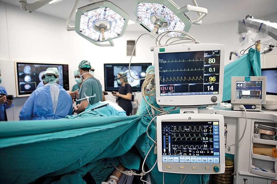 Türk cerrahlardan Metaverse ile ameliyat: VR gözlüklerle tümöre nokta atışı