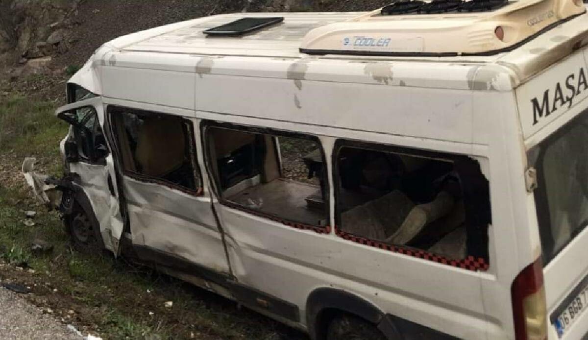 Son dakika: Ankara’da işçi servisi kaza yaptı: Ölüler ve yaralılar var Son dakika: Ankara’da işçi servisi kaza yaptı: Ölüler ve yaralılar var