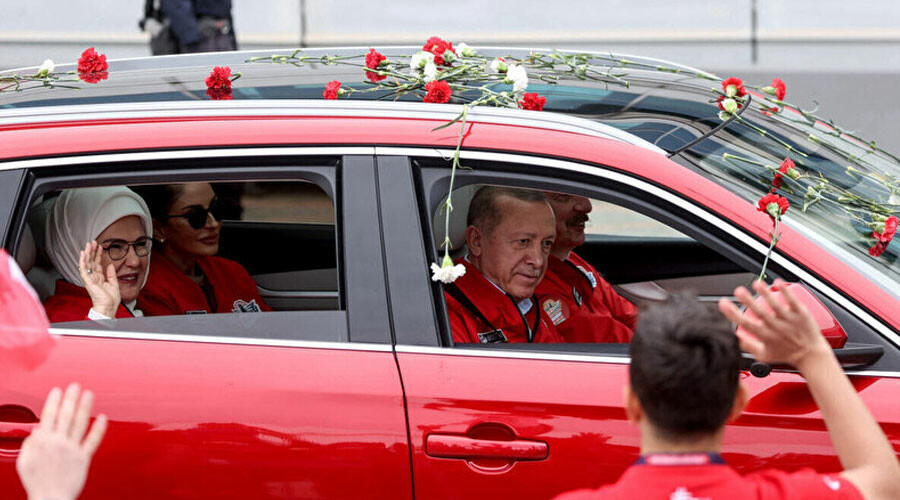 Aliyev tarihi anlaşmayı duyurdu: Kızılelma Azerbaycan semalarında da olacak