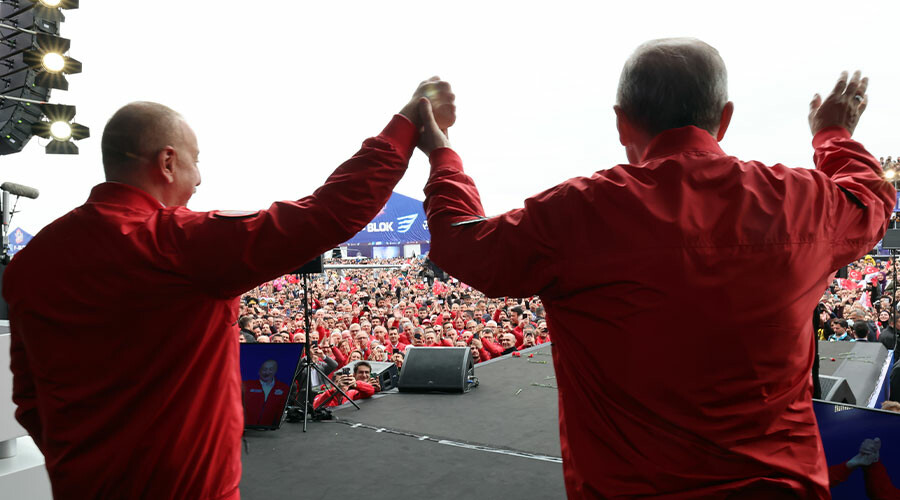 Aliyev tarihi anlaşmayı duyurdu: Kızılelma Azerbaycan semalarında da olacak