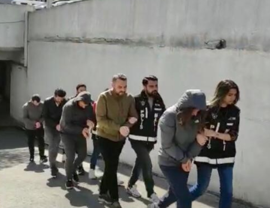 Fatih Terim ve Arda Turan'ın da kandırıldığı 55 milyon dolarlık vurgunda 5 kişi gözaltına alındı