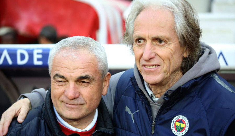 Jorge Jesus: Galatasaray ile puan farkını kapatabilmek için tüm maçları kazanmalıyız