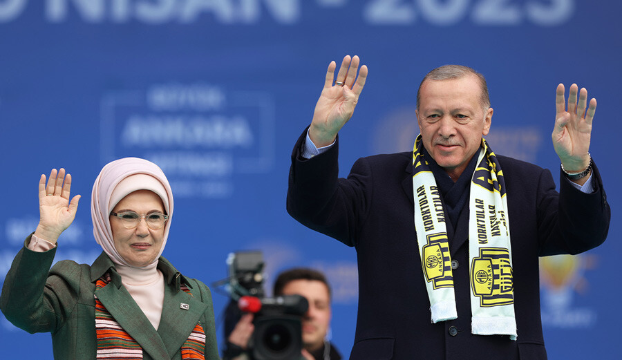 Büyük Ankara Mitingi'nde Erdoğan'dan net mesaj: Ne Selo içerden çıkabilir ne de o evlat katili Büyük Ankara Mitingi'nde Erdoğan'dan net mesaj: Ne Selo içerden çıkabilir ne de o evlat katili