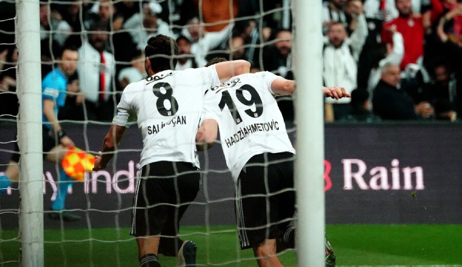 Vincent Aboubakar Galatasaray'a ilk golünü attı, tribünler çılgına döndü