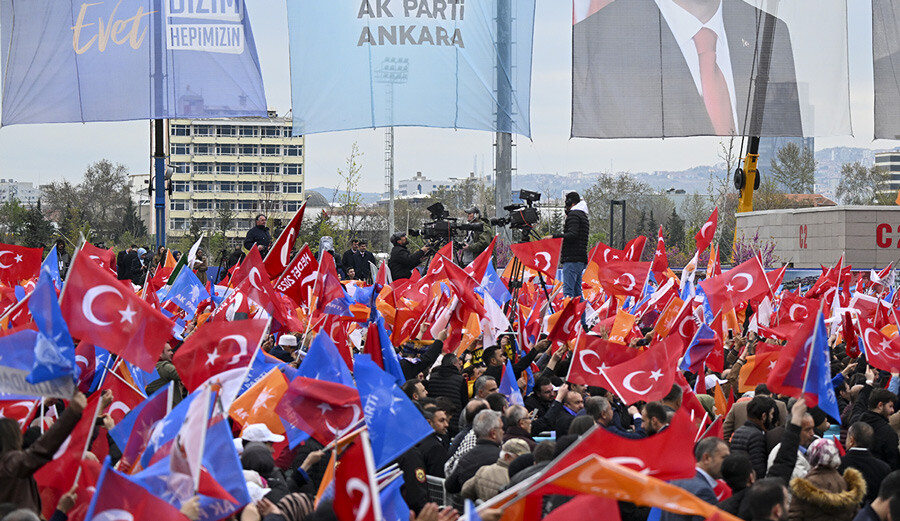 Büyük Ankara Mitingi'nde Erdoğan'dan net mesaj: Ne Selo içerden çıkabilir ne de o evlat katili Büyük Ankara Mitingi'nde Erdoğan'dan net mesaj: Ne Selo içerden çıkabilir ne de o evlat katili
