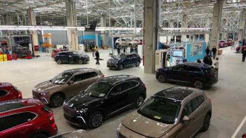 Siparişler yola çıktı: Togg'un ilk sahipleri bugün otomobillerine kavuşuyor