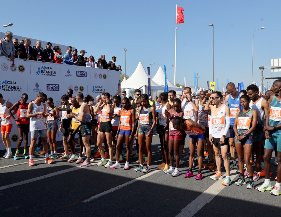 N Kolay İstanbul Yarı Maratonu’nda kazananlar belli oldu! 12 binden fazla sporcu katıldı