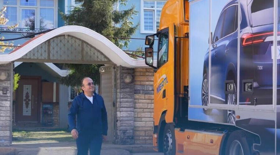 Kapıya teslim Togg ilk şanslılara ulaştı Kapıya teslim Togg ilk şanslılara ulaştı