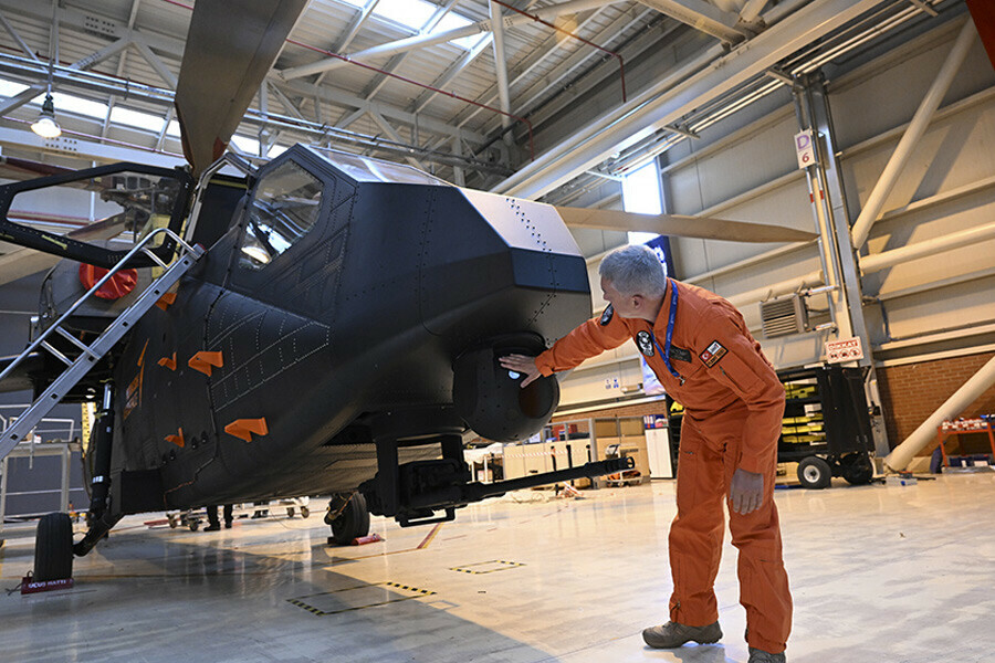 ATAK-2'yi ilk defa uçuran pilot anlattı: Zarf açarak ilerleyecek ATAK-2'yi ilk defa uçuran pilot anlattı: Zarf açarak ilerleyecek