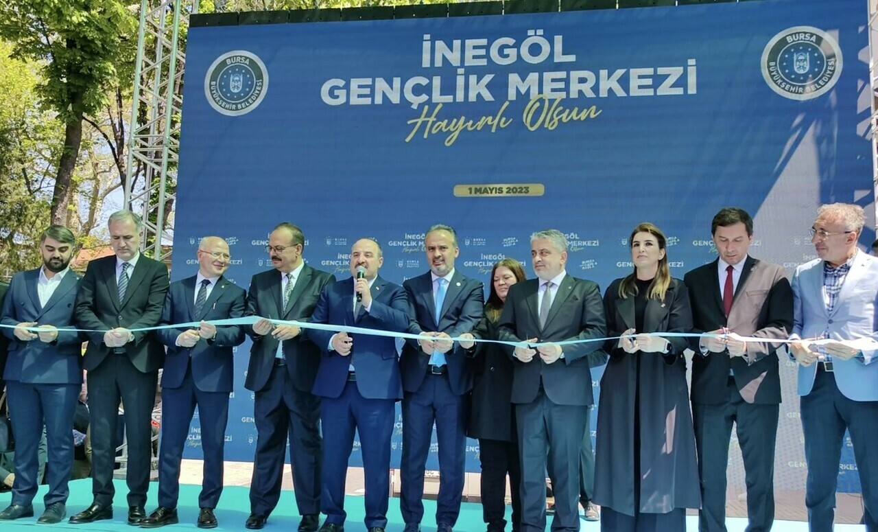 Bakan Varank'tan mobilya sektörüne müjde! 1 milyon lira destek verilecek Bakan Varank'tan mobilya sektörüne müjde! 1 milyon lira destek verilecek