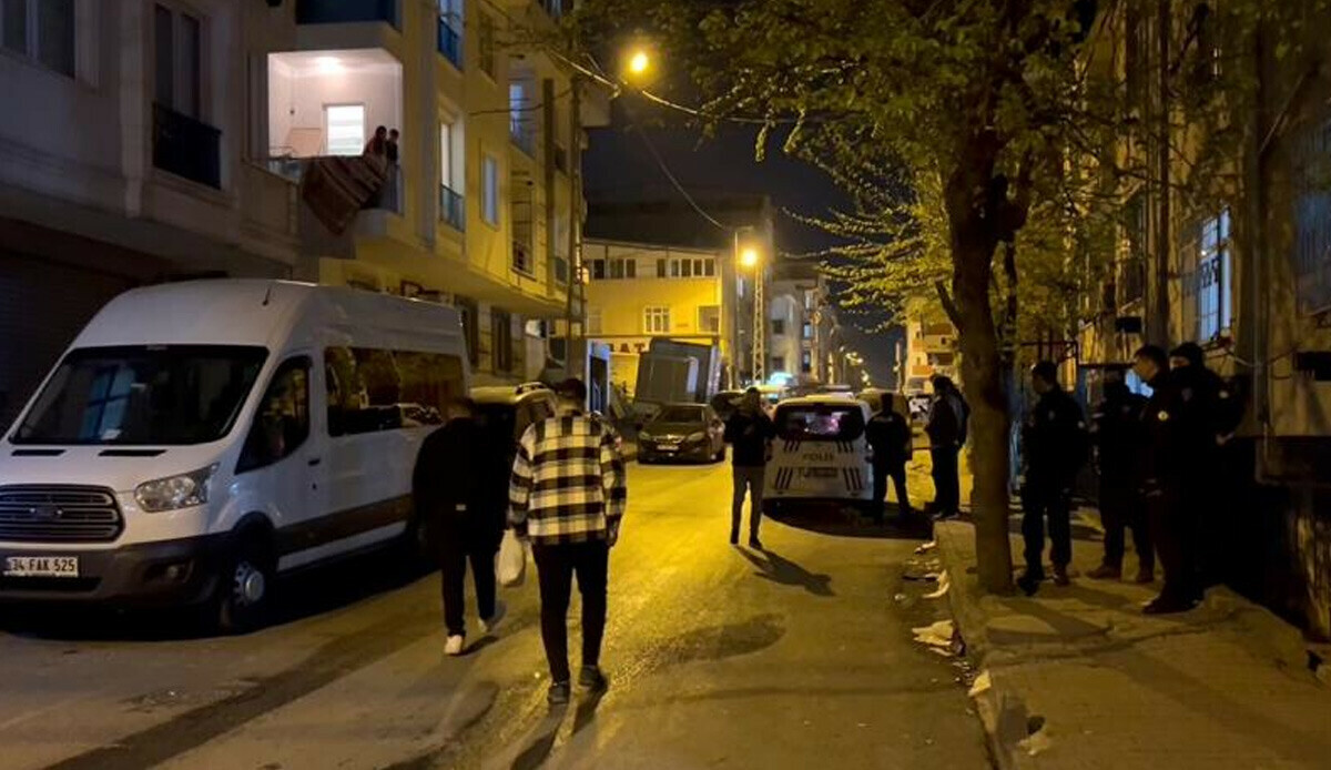 Başakşehir'de platonik aşık dehşeti! Sokak ortasında önce kadını öldürdü sonra intihar etti Başakşehir'de platonik aşık dehşeti! Sokak ortasında önce kadını öldürdü sonra intihar etti