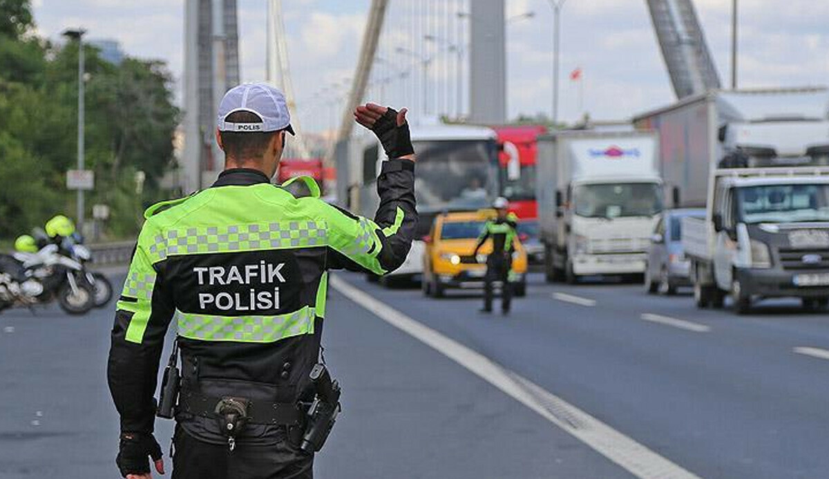 İstanbul'da bugün yola çıkacaklar dikkat! Bu yollar trafiğe kapatılacak İstanbul'da bugün yola çıkacaklar dikkat! Bu yollar trafiğe kapatılacak