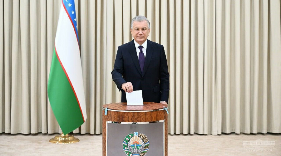 Özbekistan'da tarihi referandum! Anayasa değişikliği güçlü bir destekle kabul edildi Özbekistan'da tarihi referandum! Anayasa değişikliği güçlü bir destekle kabul edildi